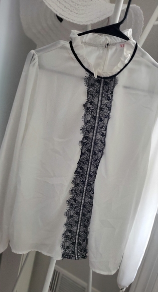 A'GACI White Blouse with Black Lace design - Picture 1 of 5